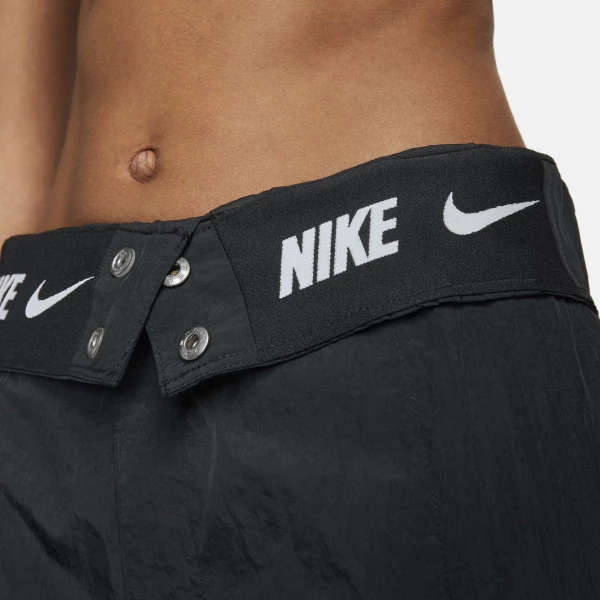 Спортивные штаны женские Nike W NSW WVN OS PANT HR SW черные FJ4934-010