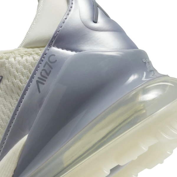 Кросівки жіночі Nike W AIR MAX 270 білі FB2934-100