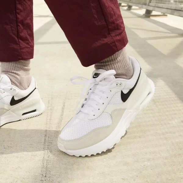 Кросівки жіночі Nike AIR MAX SYSTM білі DM9538-100