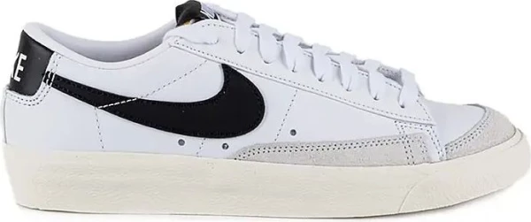 Кроссовки женские Nike W BLAZER LOW 77 белые DC4769-102