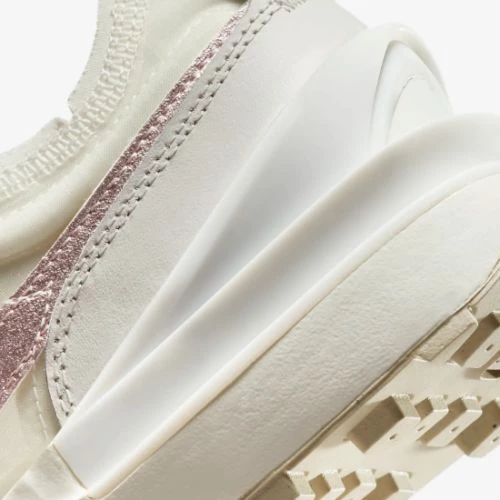 Кросівки жіночі Nike WAFFLE ONE ESS бежеві FB1298-101