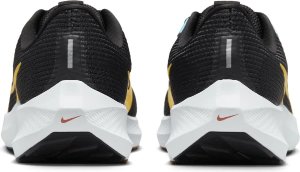 Кроссовки беговые женские Nike AIR ZOOM PEGASUS 40 черно-желтые DV3854-002