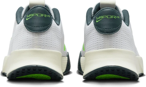 Кроссовки теннисные Nike VAPOR LITE 2 HC белые DV2018-101