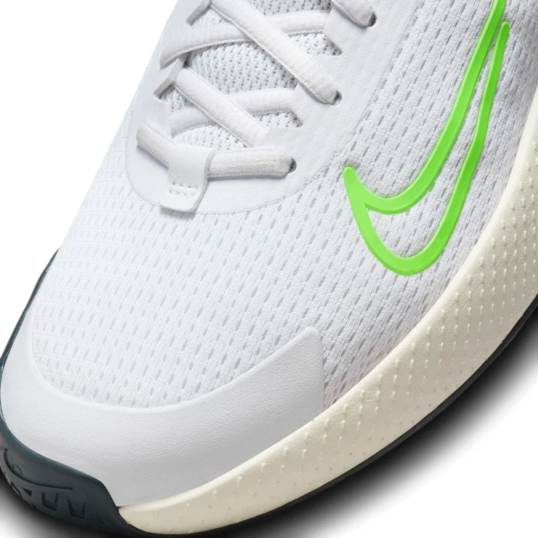 Кроссовки теннисные Nike VAPOR LITE 2 HC белые DV2018-101