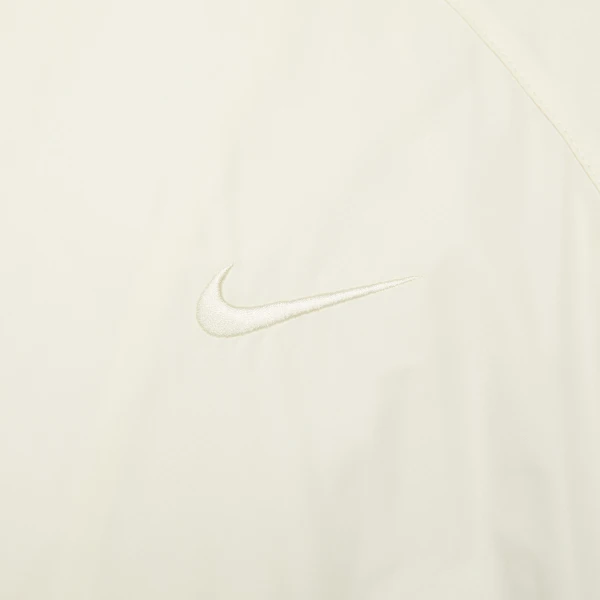 Куртка Nike SWOOSH бежево-чорна FB7877-113