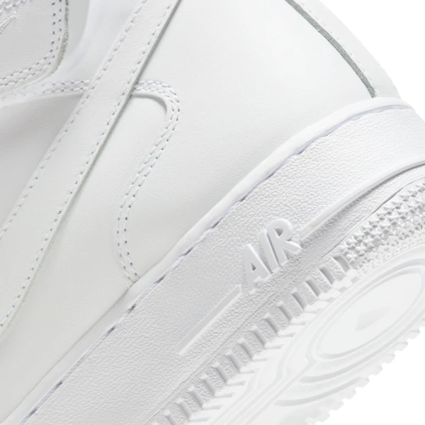 Кросівки жіночі Nike WMNS AIR FORCE 1 07 MID білі DD9625-100