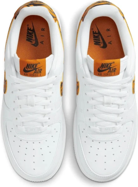 Кроссовки женские Nike WMNS AIR FORCE 1 07 бело-оранжевые DD8959-108