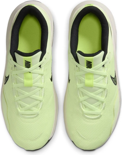 Кроссовки Nike LEGEND ESSENTIAL 3 NN светло-зеленые DM1120-700