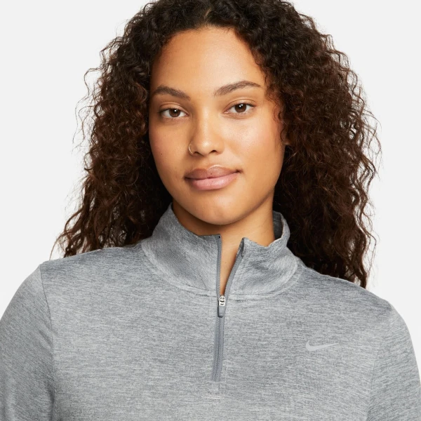 Реглан для бега женский Nike SWIFT TOP серый FB4316-084