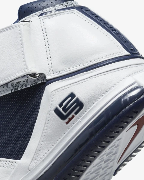 Кросівки баскетбольні Nike ZOOM LEBRON II біло-темно-сині DR0826-100