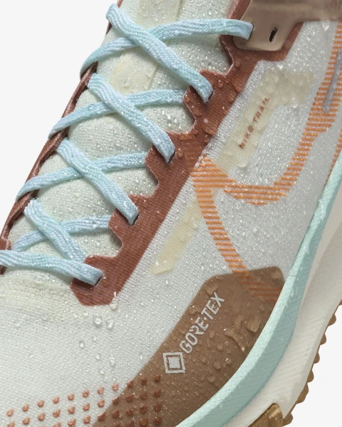 Кросівки для трейлраннінгу Nike REACT PEGASUS TRAIL 4 GTX бежево-коричневі FN8886-181