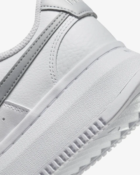 Кроссовки женские Nike W COURT VISION ALTA LTR белые DM0113-101