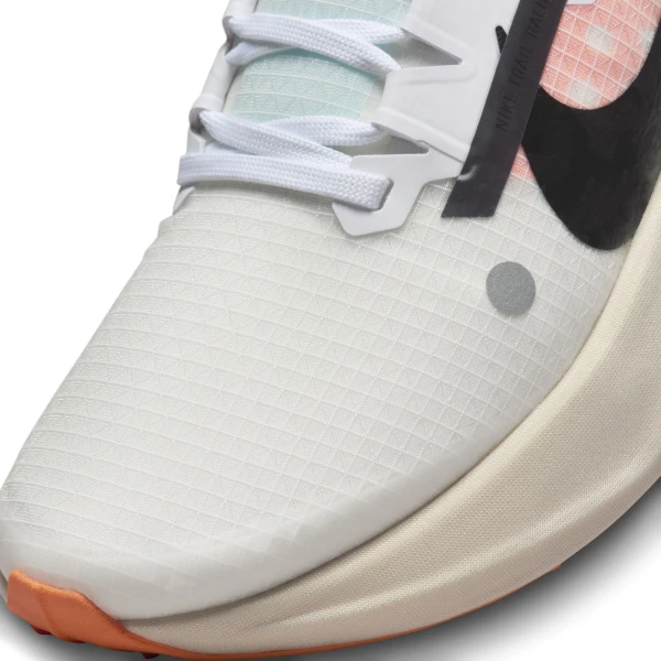 Кроссовки для трейлраннинга Nike ZOOMX ULTRAFLY TRAIL белые DX1978-100