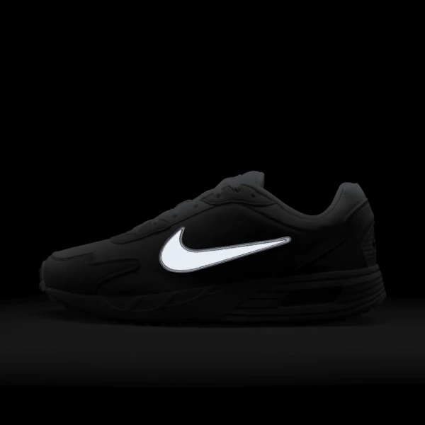 Кросівки Nike AIR MAX SOLO білі DX3666-003