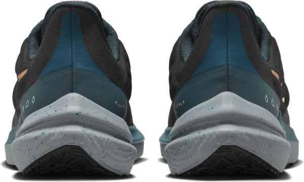 Кросівки бігові Nike AIR WINFLO SHIELD чорно-бірюзовий DM1106-002