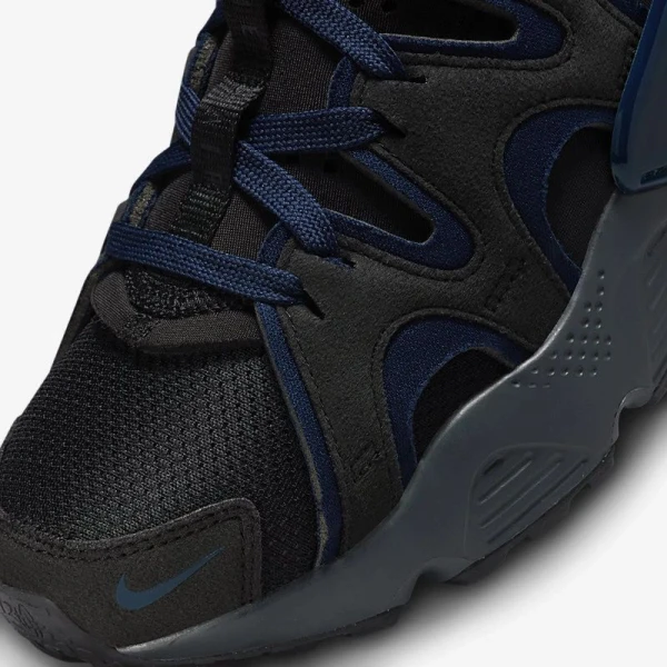 Кроссовки женские Nike W AIR HUARACHE CRAFT черные DQ8031-003