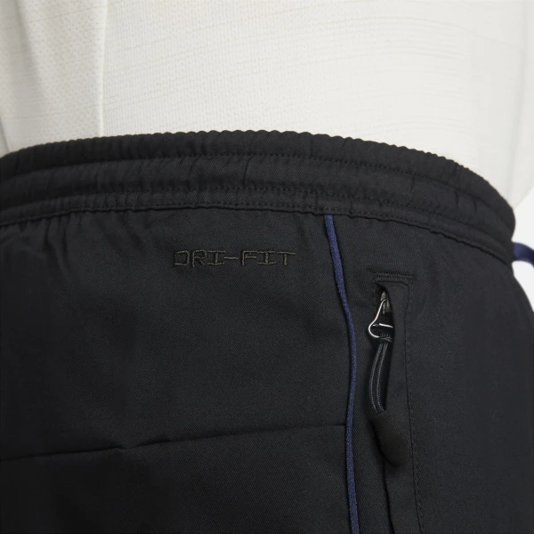 Спортивные штаны Nike TRACK CLUB PANT черные FB5503-010