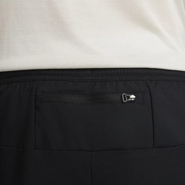 Спортивные штаны Nike TRACK CLUB PANT черные FB5503-010