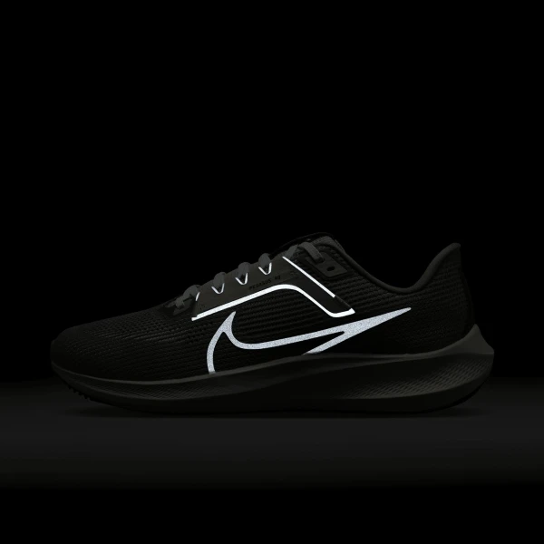 Кросівки бігові Nike AIR ZOOM PEGASUS 40 PRM сірі FN7498-012