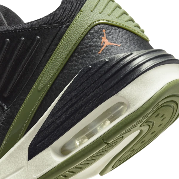 Кроссовки Nike JORDAN MAX AURA 5 черно-зелено-оранжевые DZ4353-003