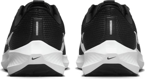 Кросівки бігові Nike AIR ZOOM PEGASUS 40 WIDE чорні DV7480-001