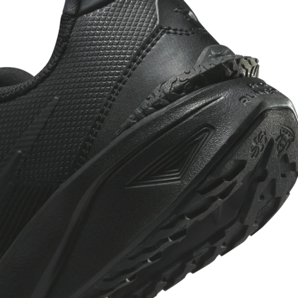 Кроссовки беговые детские Nike STAR RUNNER 4 NN (GS) черные DX7615-002