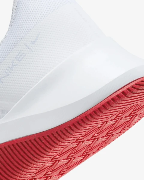 Кросівки для тренувань Nike MC TRAINER 2 біло-червоні DM0823-101