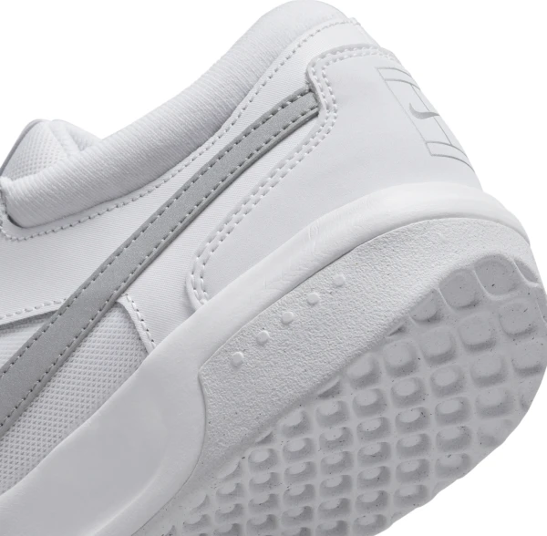Кросівки жіночі Nike ZOO COURT LITE 3 білі DV3279-102