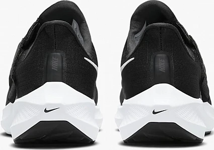 Кросівки бігові жіночі Nike W AIR ZOOM PEGASUS FLYEASE чорно-білі DJ7383-001
