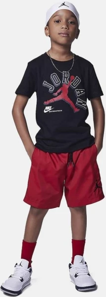 Футболка дитяча Nike JORDAN VARISTY JUMPMAN S/S TEE чорна 85C612-023