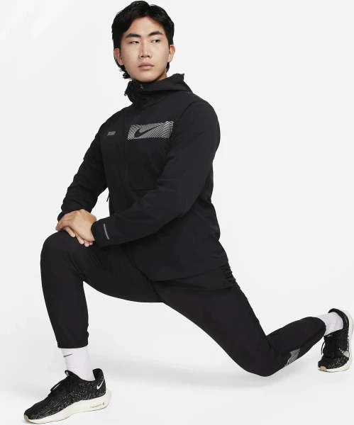 Куртка Nike M NK RPL FLSH UNLIMITED HD JKT черная FB8558-010