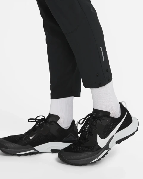 Спортивные штаны Nike M NK DF DAWN RANGE PANT черные DX0855-010
