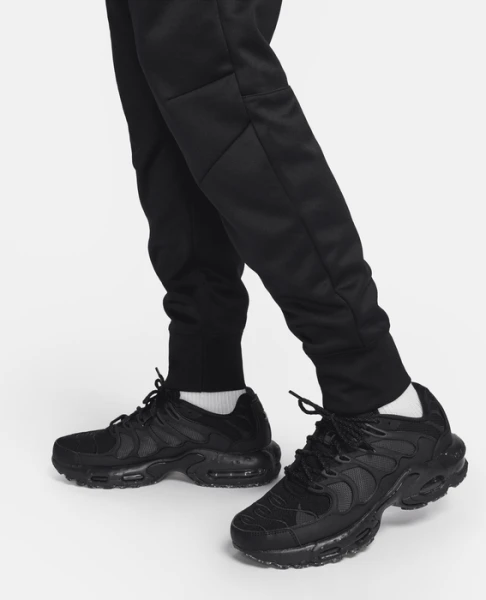 Спортивные штаны Nike M NSW AIR MAX PK JOGGER черные FV5445-010