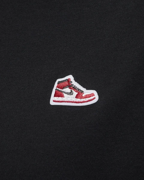 Футболка Nike M J BRAND SNKR PTCH SS CREW черная FN5982-010
