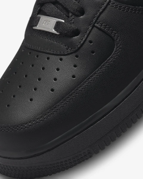 Кроссовки Nike AIR FORCE 1 07 черные CW2288-001