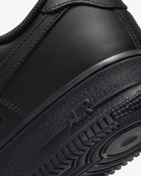 Кроссовки Nike AIR FORCE 1 07 черные CW2288-001