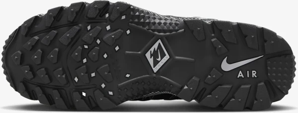 Кроссовки для трейлраннинга Nike AIR HUMARA QS черно-серебряные FJ7098-002