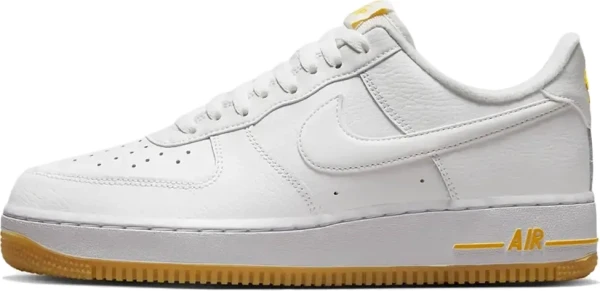 Кроссовки Nike AIR FORCE 1 белые DZ4512-100