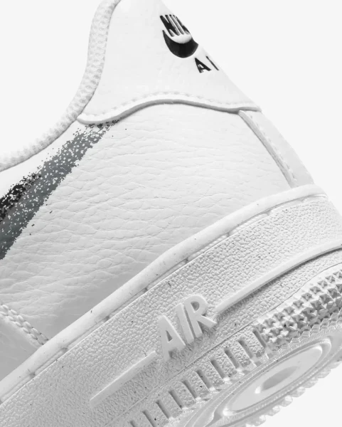 Кроссовки детские Nike AIR FORCE 1 GS белые FD0694-100