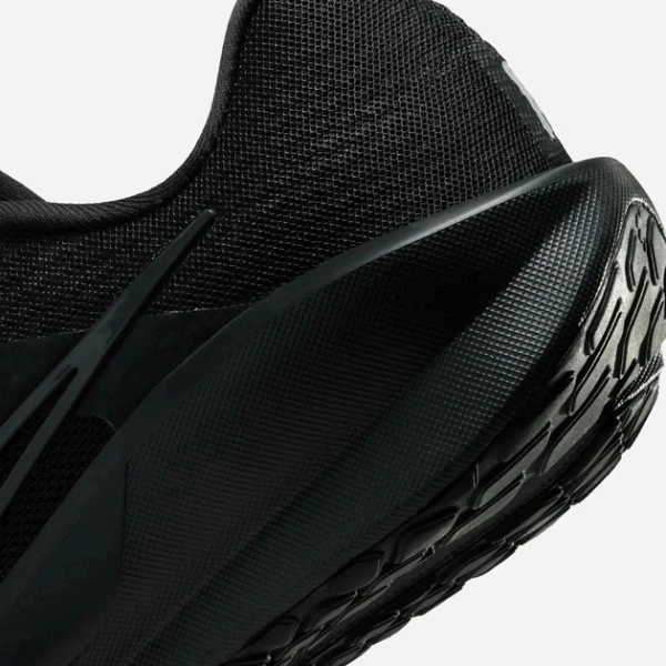 Кросівки бігові Nike DOWNSHIFTER 13 чорні FD6454-003