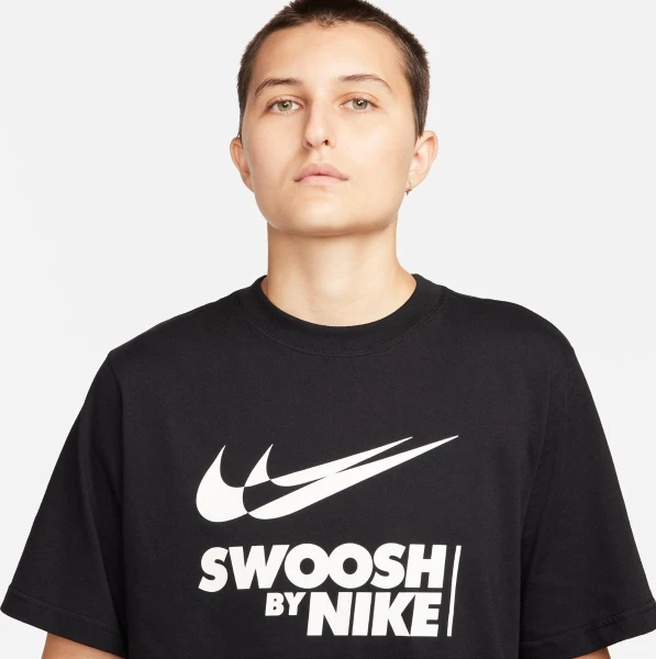 Футболка жіноча Nike W TEE BF GLS чорна FZ4634-010