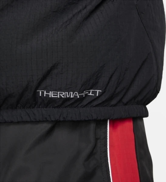 Жилетка Nike AIR INSULATED WOVEN VEST черная FZ4697-010