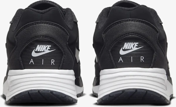 Кросівки Nike AIR MAX SOLO чорні DX3666-002