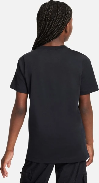 Футболка подростковая Nike K NSW TEE FOOTBALL BALL FA23 черная FD3971-010