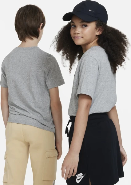 Футболка підліткова Nike U NSW TEE CORE BRANDMARK 4 сіра DX9525-063