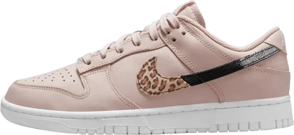 Кросівки жіночі Nike DUNK LOW SE бежеві DD7099-200