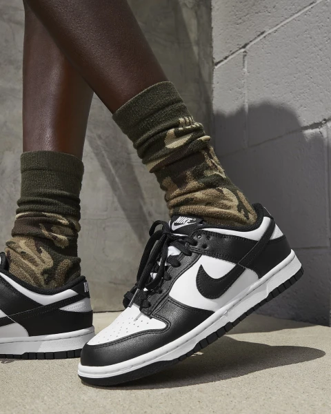 Кросівки жіночі Nike W DUNK LOW біло-чорні DD1503-101