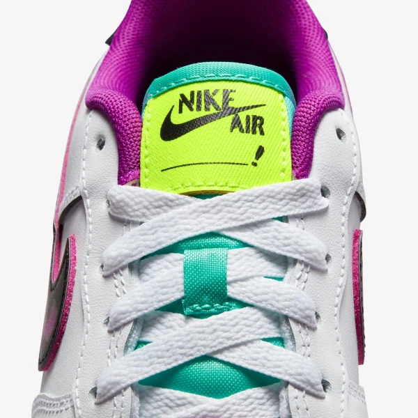 Кросівки підліткові Nike AIR FORCE 1 LV8 (GS) білі DX3933-100