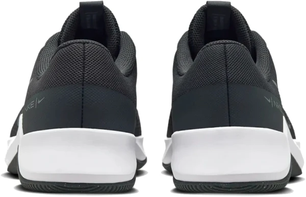 Кроссовки для тренировок Nike MC TRAINER 2 черно-темно-серые DM0823-011