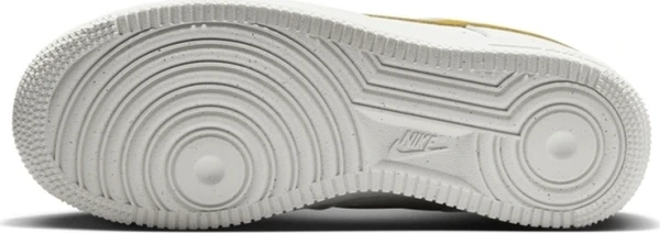 Кроссовки женские Nike WMNS AIR FORCE 1 07 NN бело-золотые DV3808-101